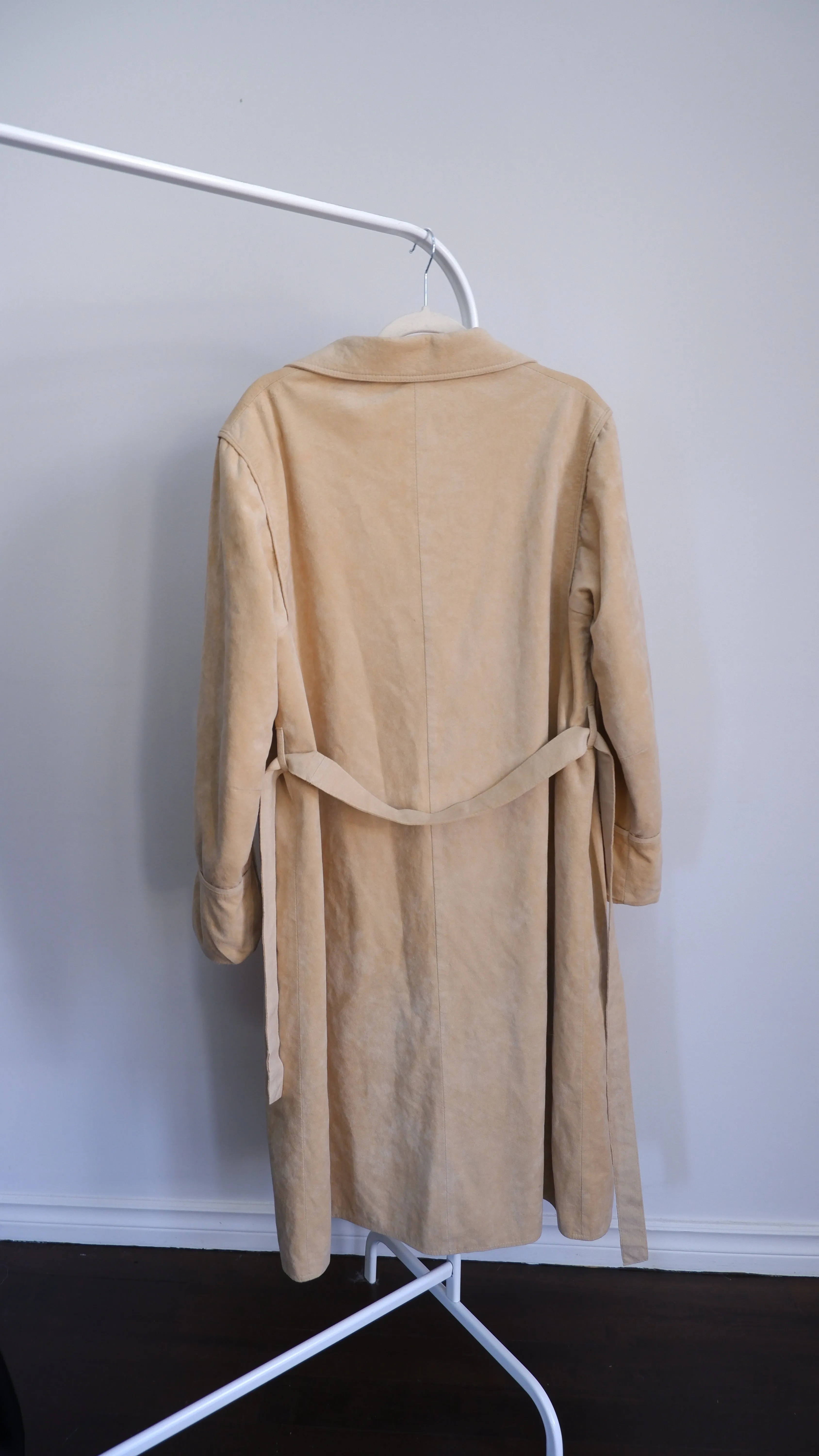 70s Warm Beige Belted Microsuede Trenchcoat - XL