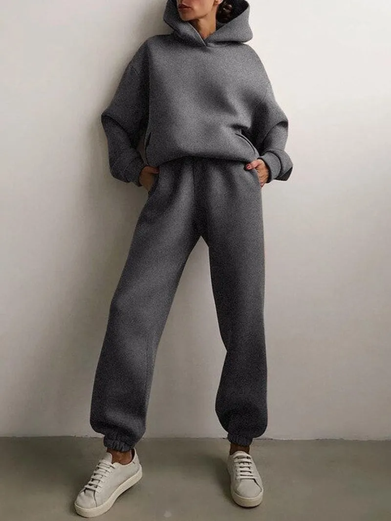 Cozy Chic: Women's Oversized Fleece Two-Piece Set for Autumn/Winter 2021