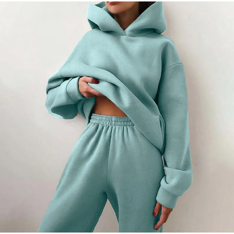 Cozy Chic: Women's Oversized Fleece Two-Piece Set for Autumn/Winter 2021