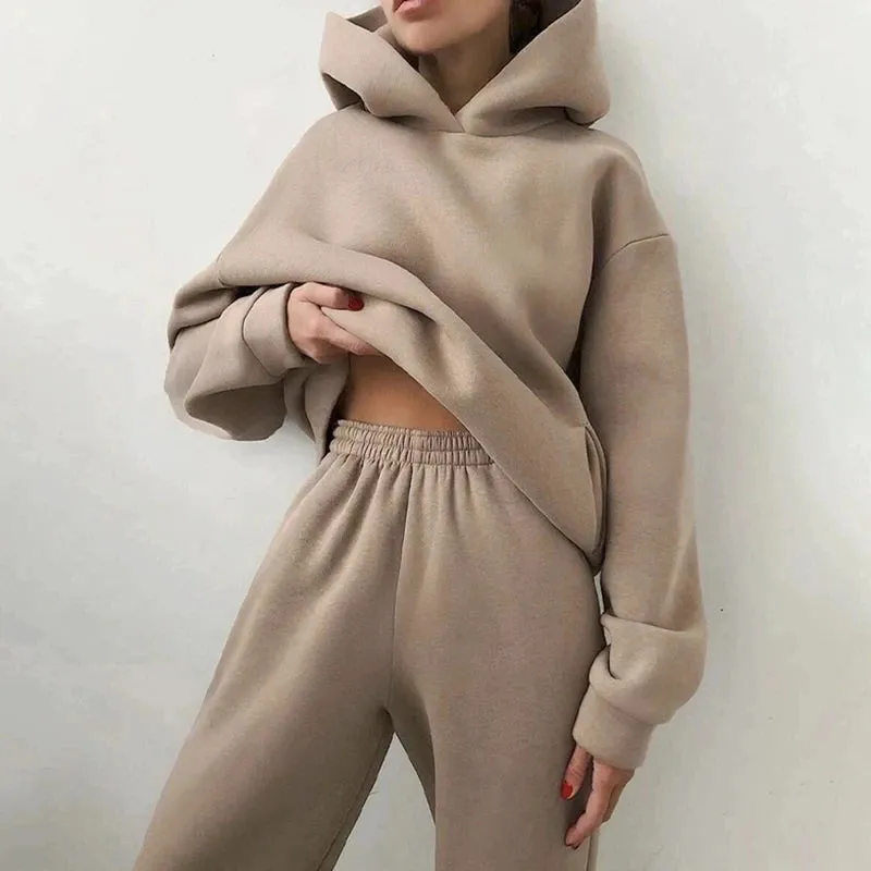 Cozy Chic: Women's Oversized Fleece Two-Piece Set for Autumn/Winter 2021