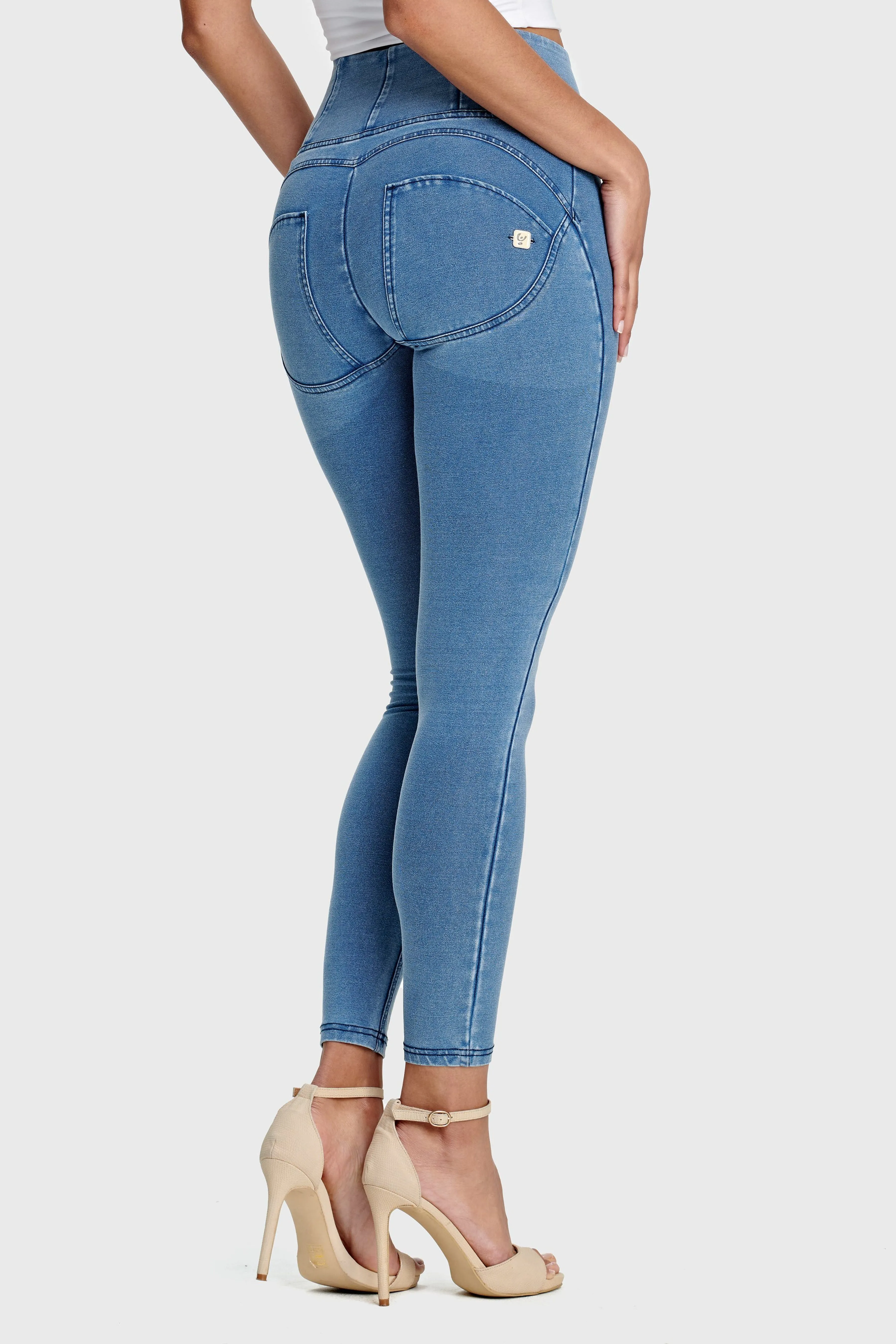 Light Denim High-Rise Ankle Fit Pants with Blue Stitch