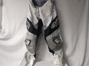 MSR Starlet Girl MX Motocross Racing Pants Size 9/10 Waist 30 in Color Gray Used