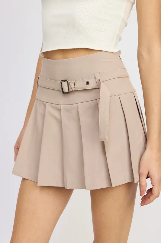 PLEATED SKORT WITH BELT