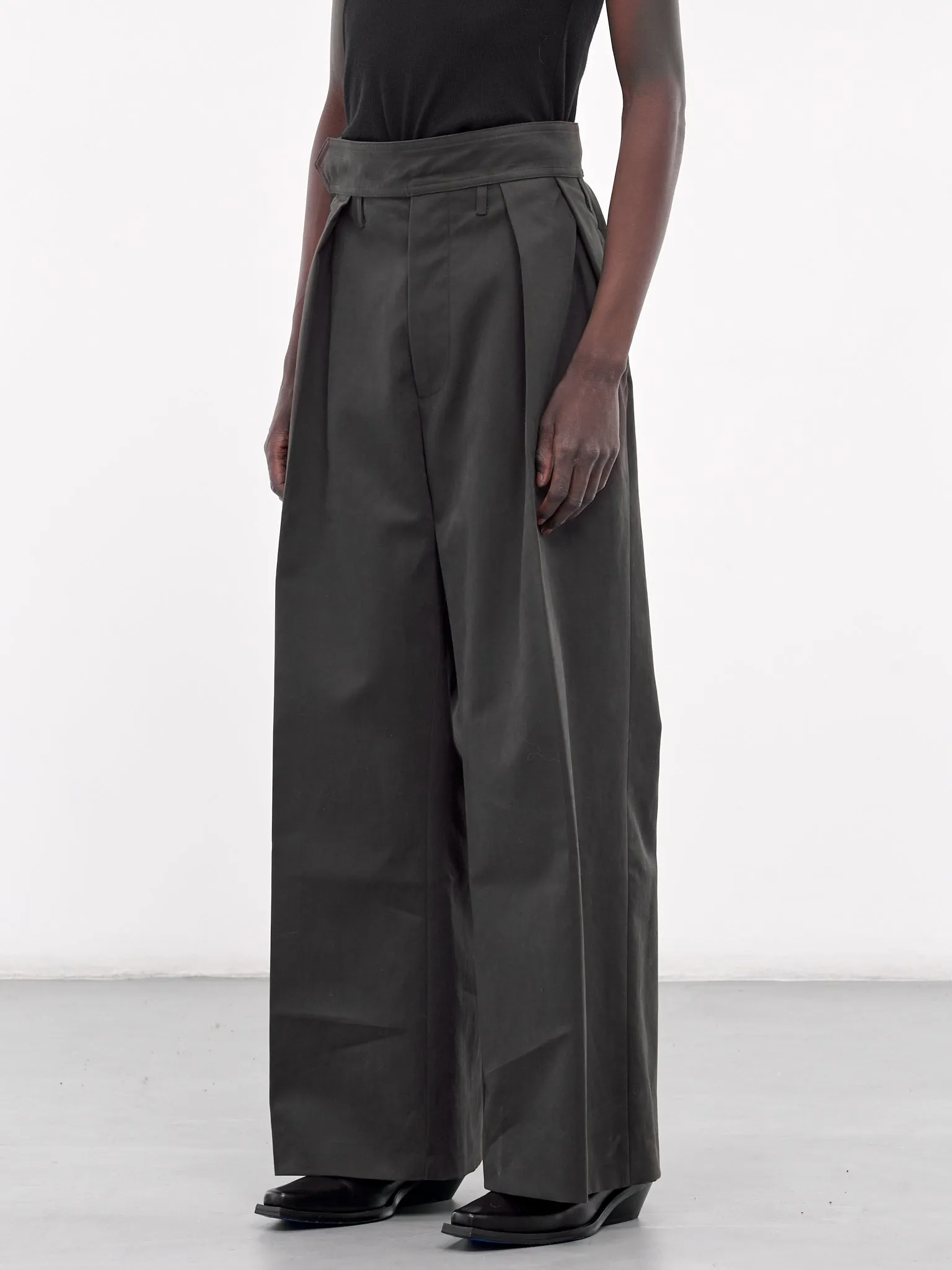 Reich Pleated Trousers (TRS-104-04-NOMAD)