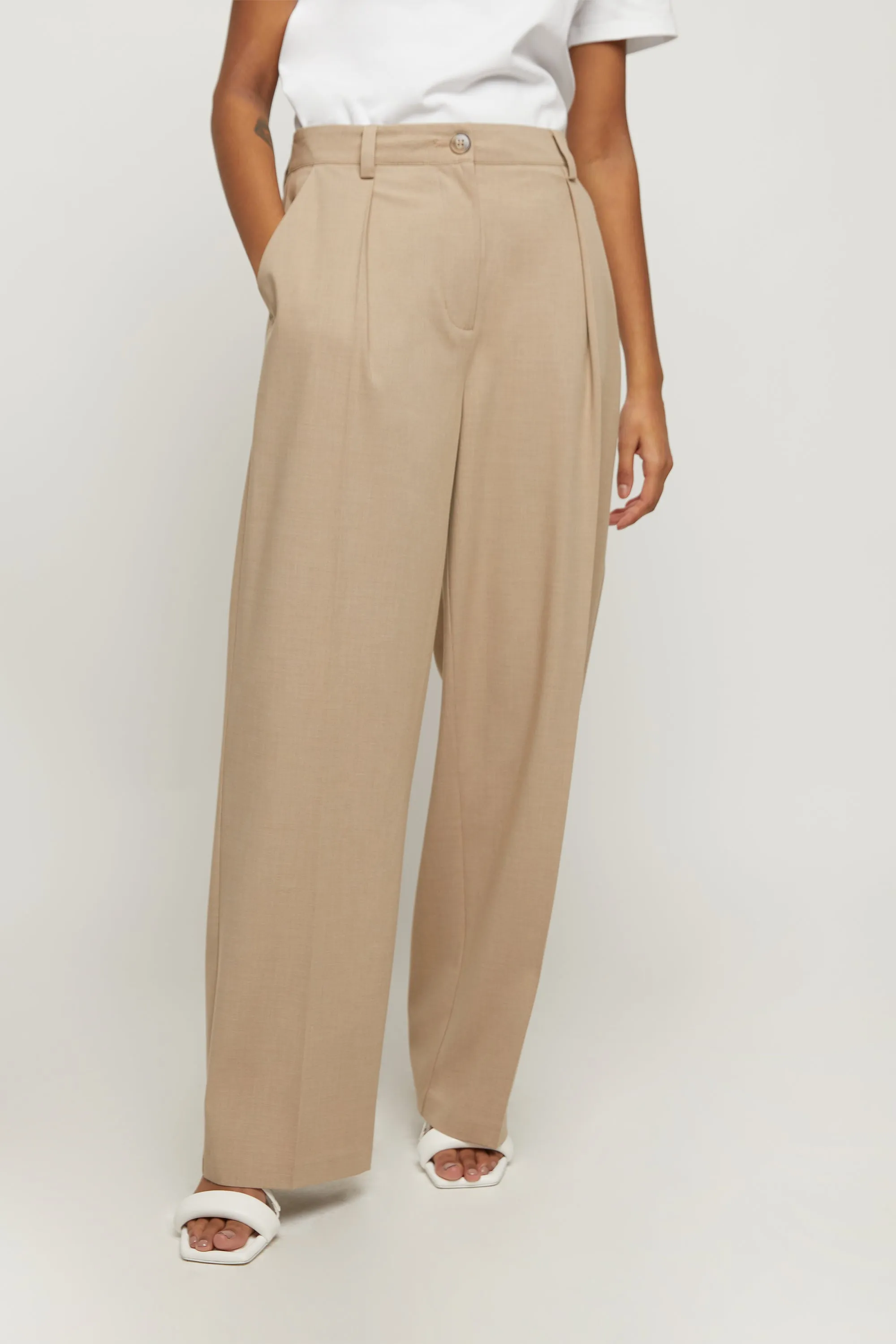 RELAXED FIT STRAIGHT LEG PANT