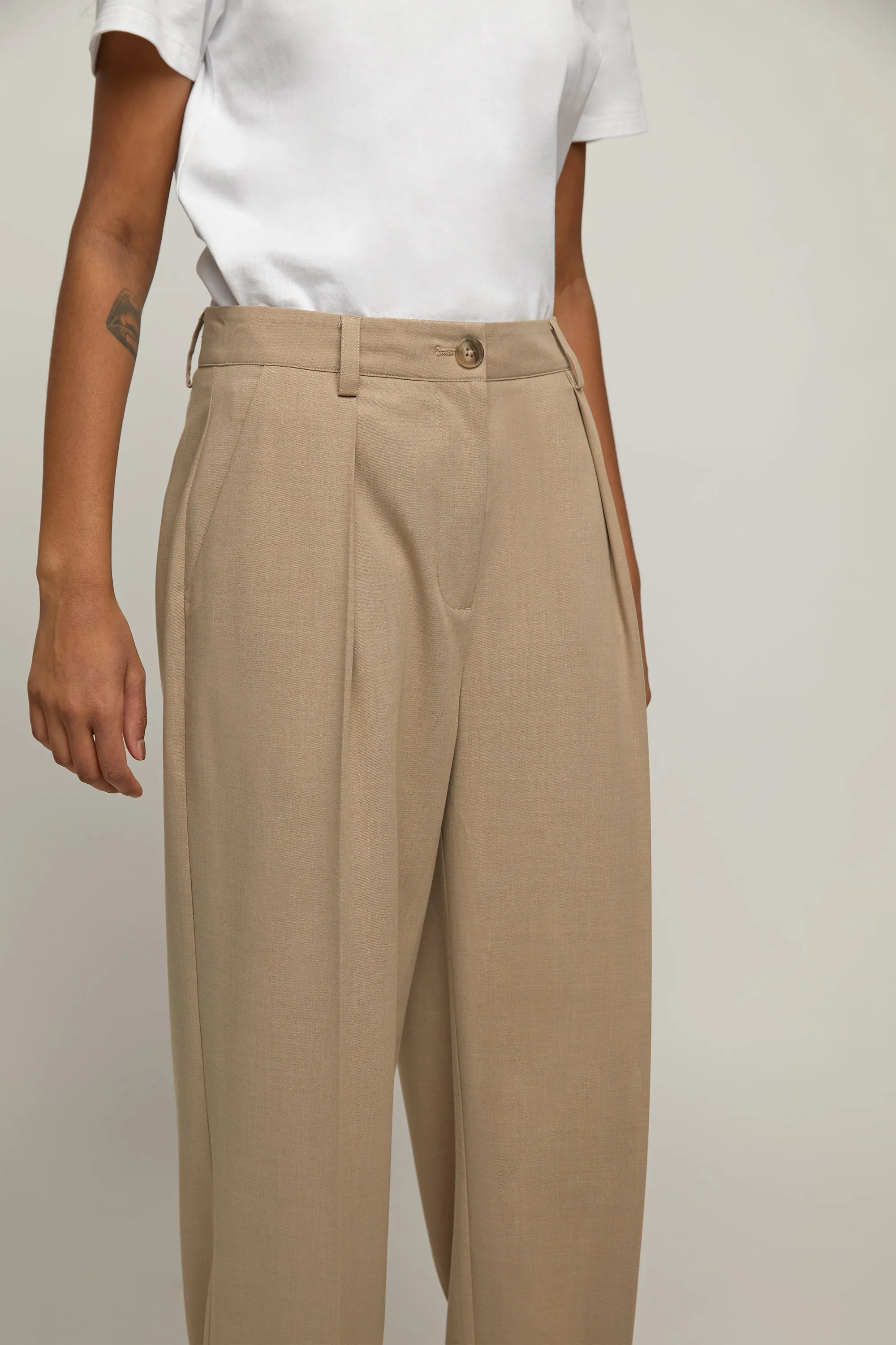 RELAXED FIT STRAIGHT LEG PANT