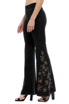 T-Party Floral Embroidered Yoga Pants - Black