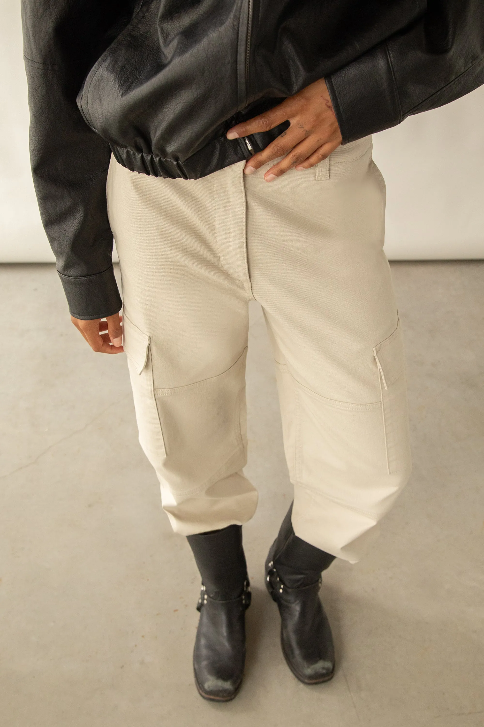 TWILL WIDE LEG CARGO PANT WITH SHOCK CORD